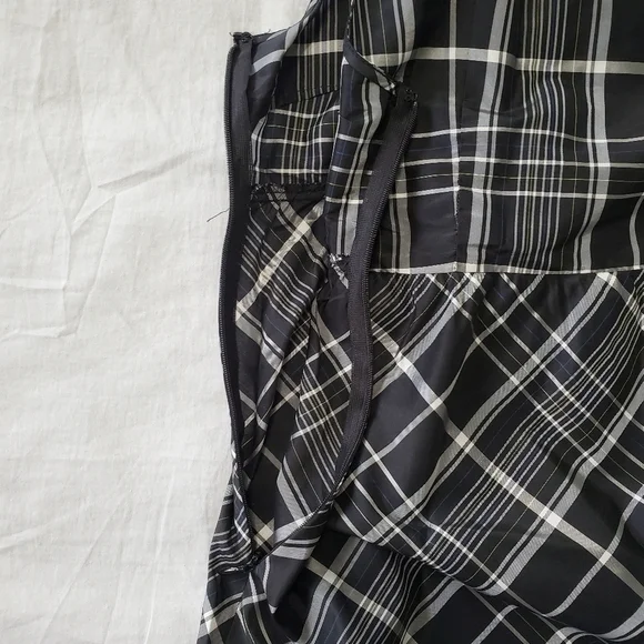 WOMEN'S Fossil Silk Top Shirt Sz M Scoop Neck Ruffle Detail Side Zip - Picture 10 of 12